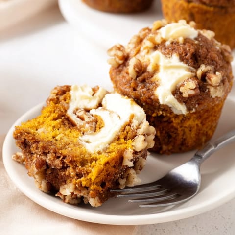 Thanksgiving Pumpkin Cheesecake Muffins