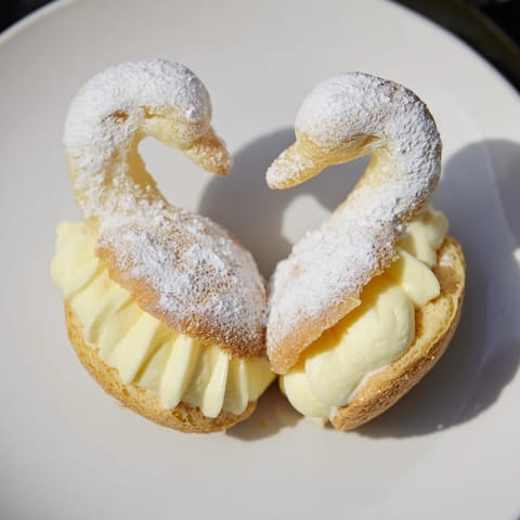 Elegant Swan Petit Fours
